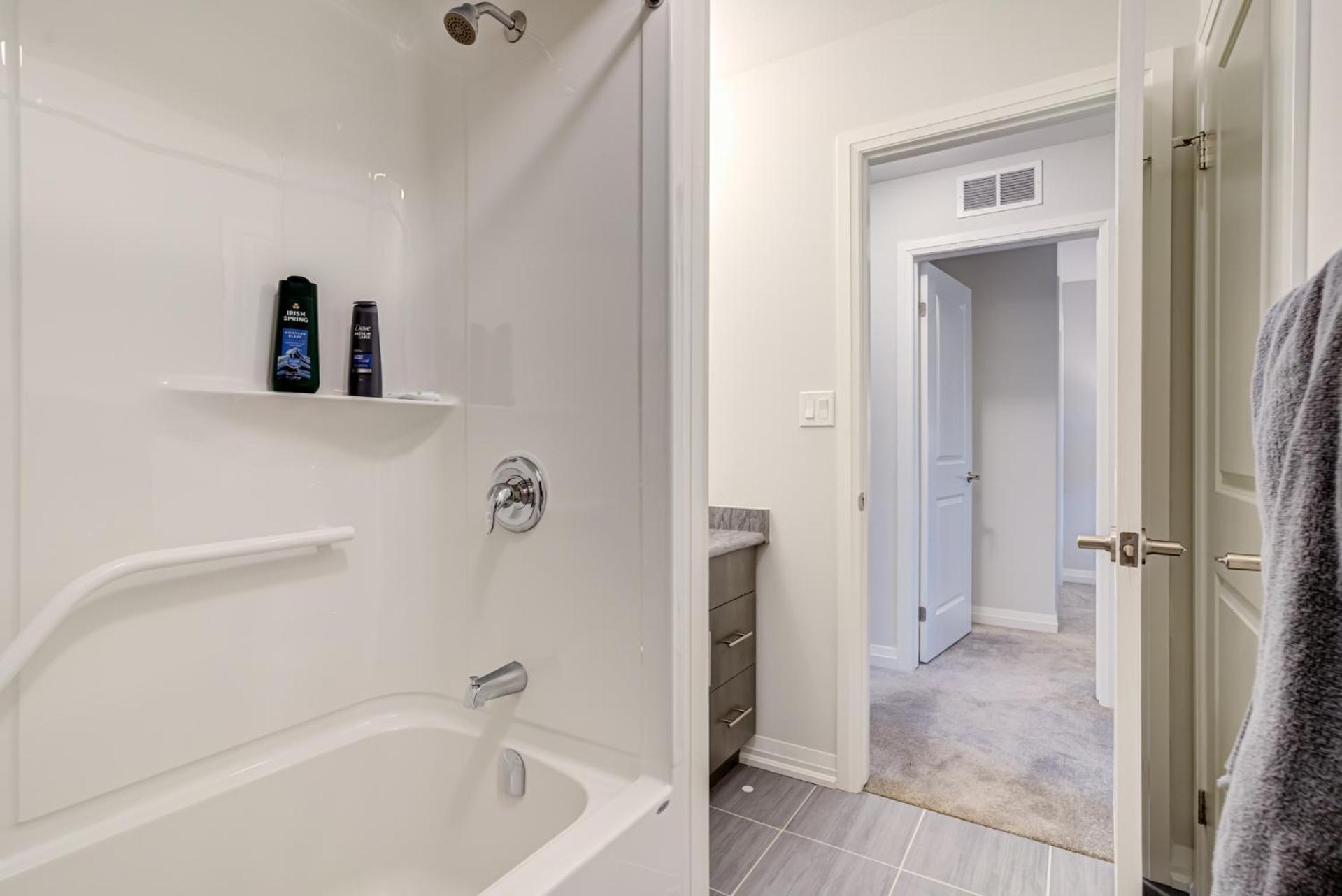 Luxury Living Niagara Falls - 4 Bed House Zewnętrze zdjęcie